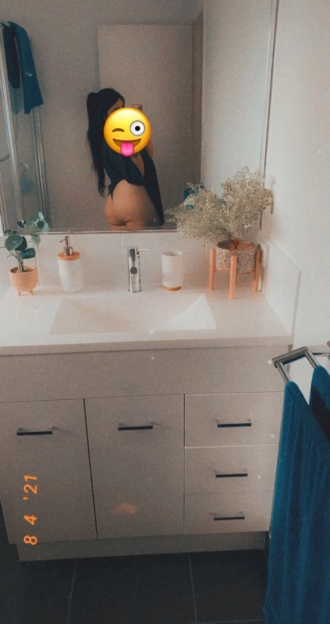 Maddie OnlyFans Picture