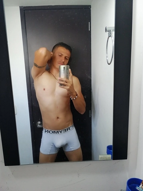 Miguel Andrey OnlyFans Picture