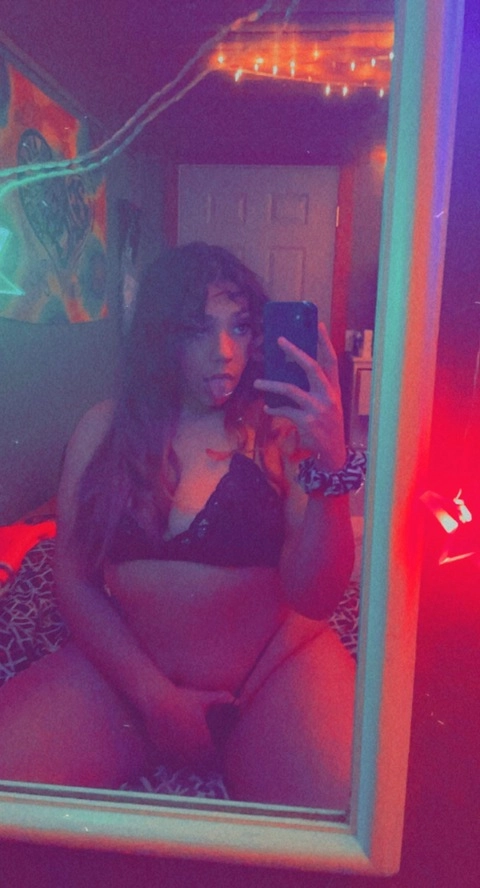 Lilmissraebae OnlyFans Picture