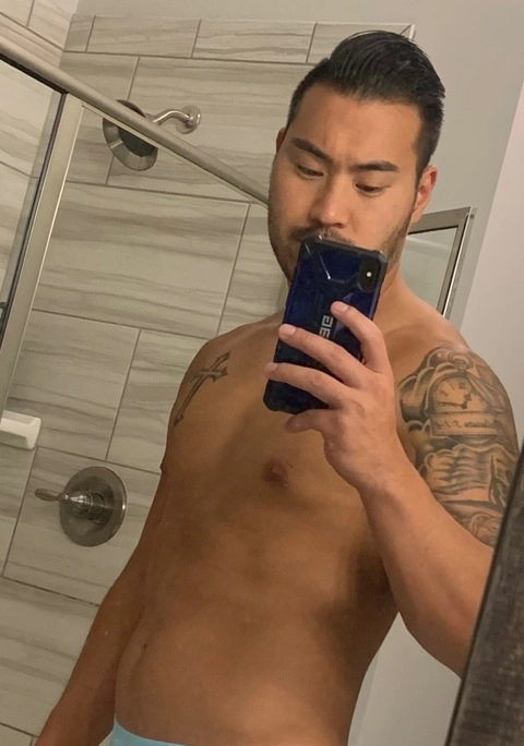 Shin C OnlyFans Picture