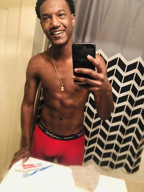 Riq Da Freak 😈 OnlyFans Picture