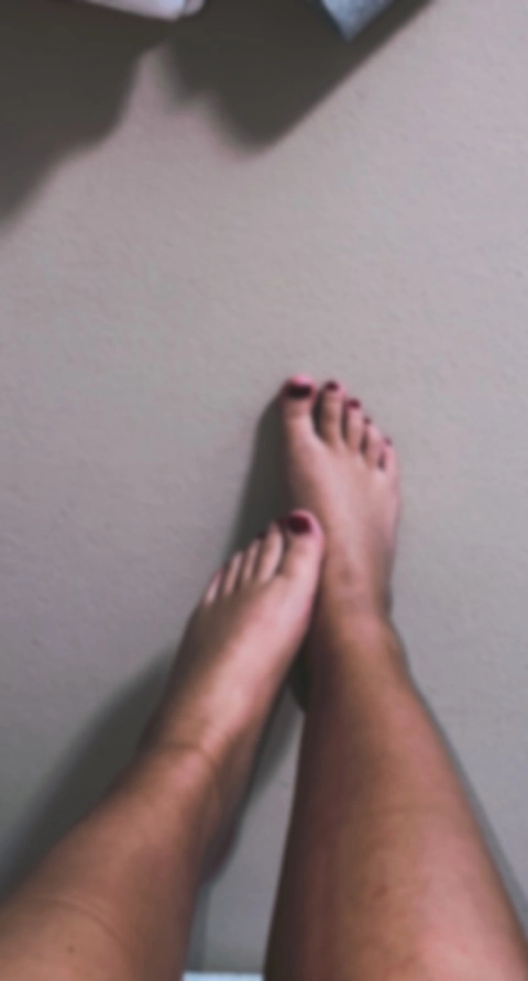 feet from ela 👡🦶🏼 OnlyFans Picture