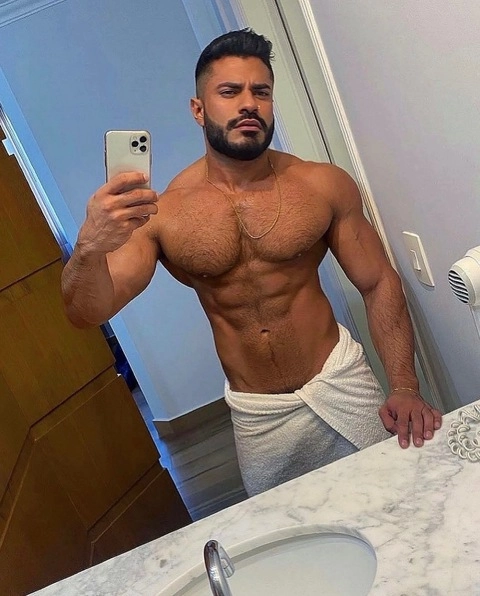 Leonardo Pontes OnlyFans Picture