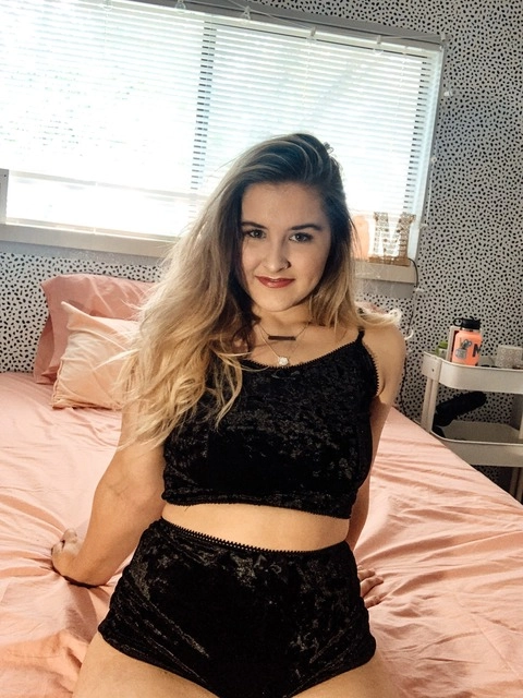 Brinley Kate OnlyFans Picture