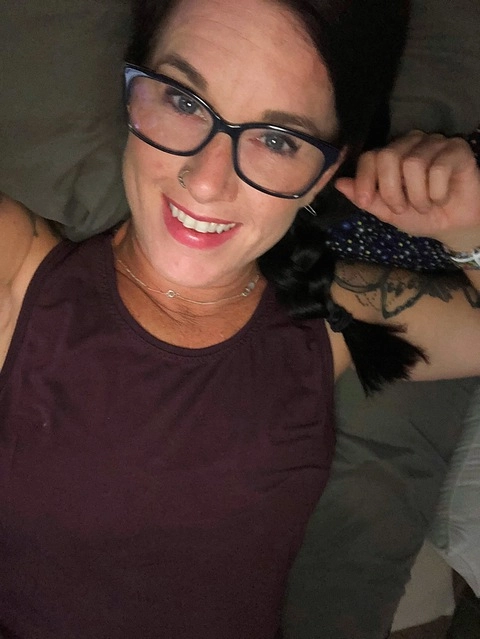 Naughty Mom Jay OnlyFans Picture