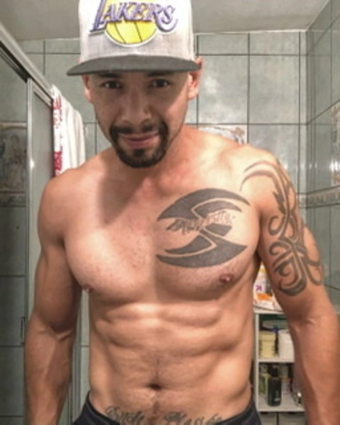 Juan L. Gonzalez OnlyFans Picture