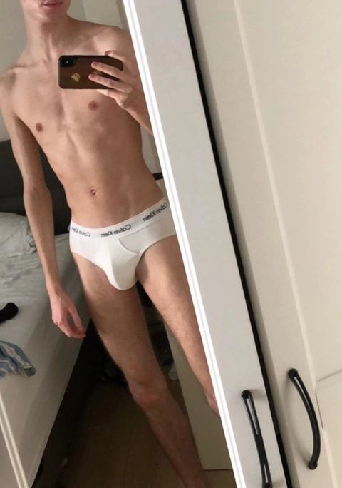 Maximilian OnlyFans Picture