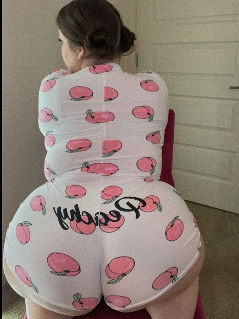 peaches ? OnlyFans Picture