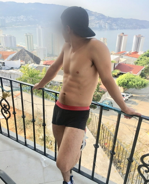 Mr. Curious Latino OnlyFans Picture