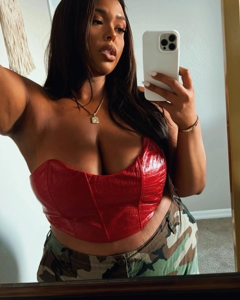 Bazooka Jane OnlyFans Picture