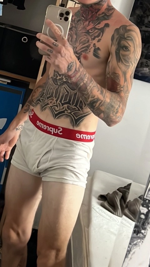 Inked lad OnlyFans Picture