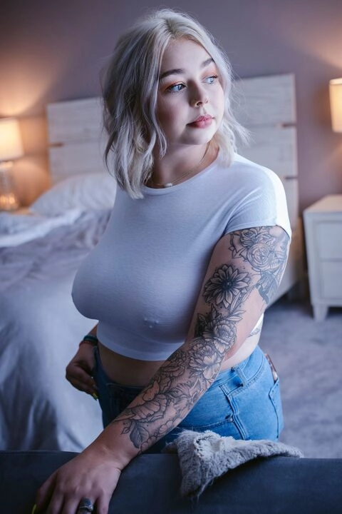 Molly OnlyFans Picture
