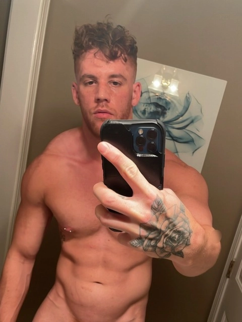 Chris White OnlyFans Picture