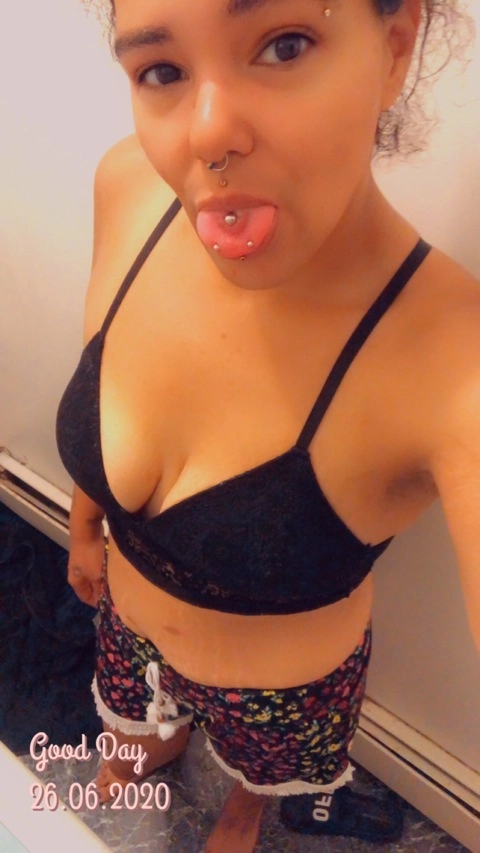 PiercedVixxen OnlyFans Picture