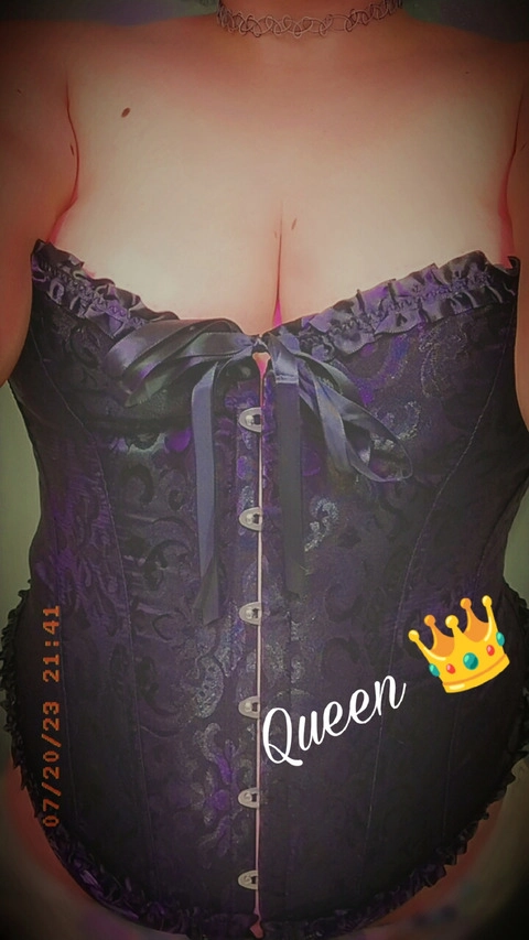 Queen OnlyFans Picture