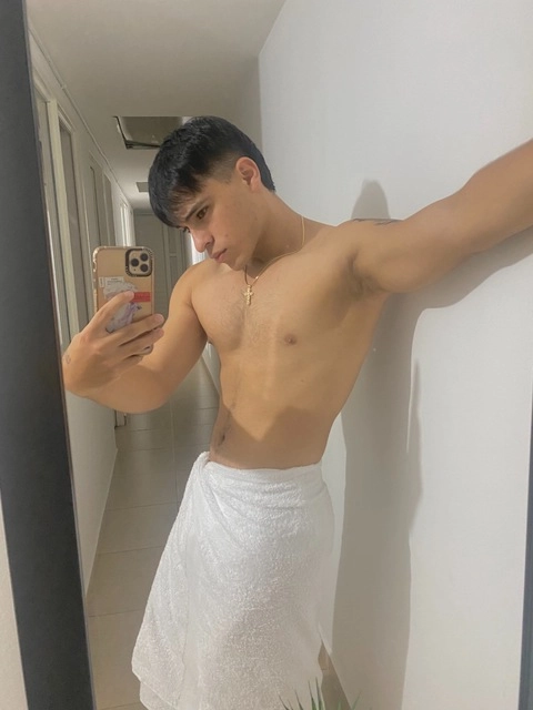 Cristian Pérez OnlyFans Picture