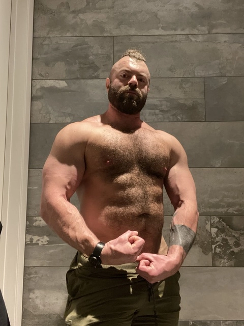 MindFoxxx Muscle OnlyFans Picture