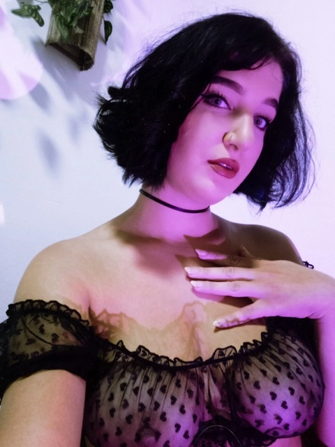 Betty Petite OnlyFans Picture