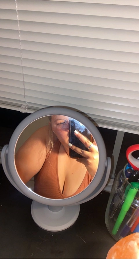 Elaina OnlyFans Picture