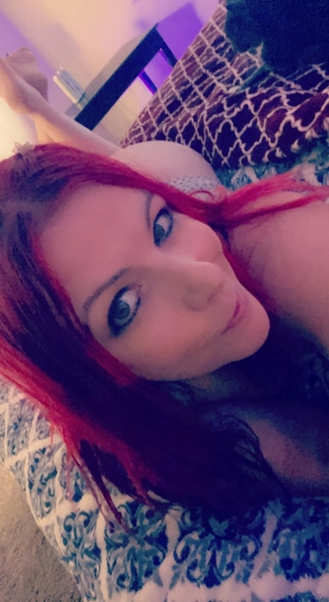 RedHotHotWife OnlyFans Picture