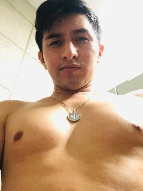 Víctor Manuel OnlyFans Picture