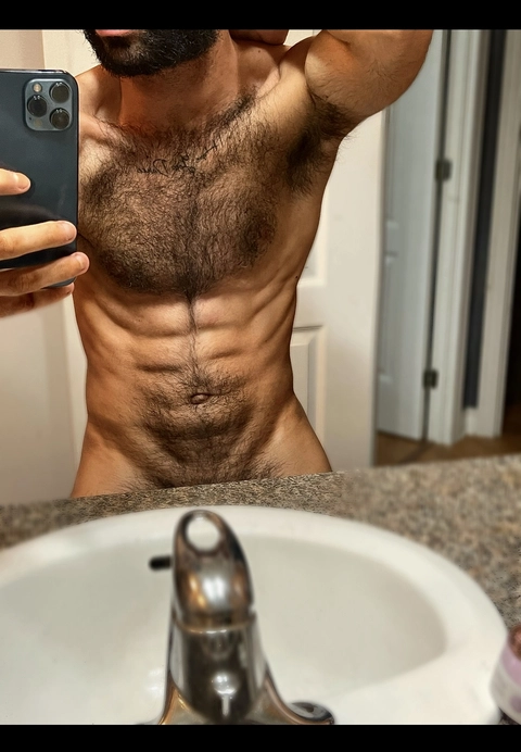 HairyGuapo OnlyFans Picture