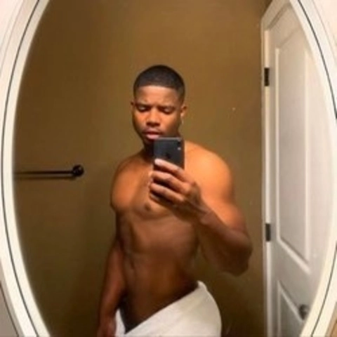 SUAVEaleXander OnlyFans Picture