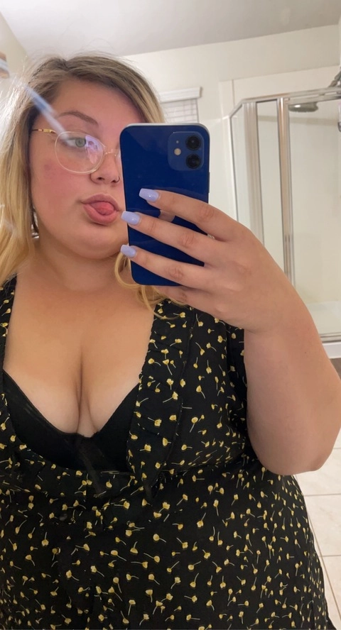 Thicccgirl OnlyFans Picture