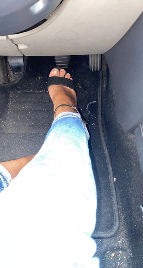 Angelina-feet OnlyFans Picture