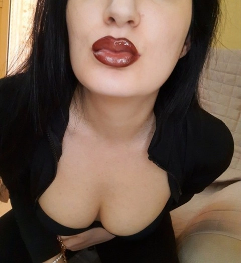 Esma OnlyFans Picture