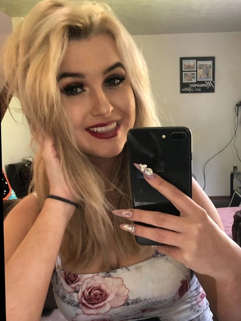 Ayla Grace OnlyFans Picture