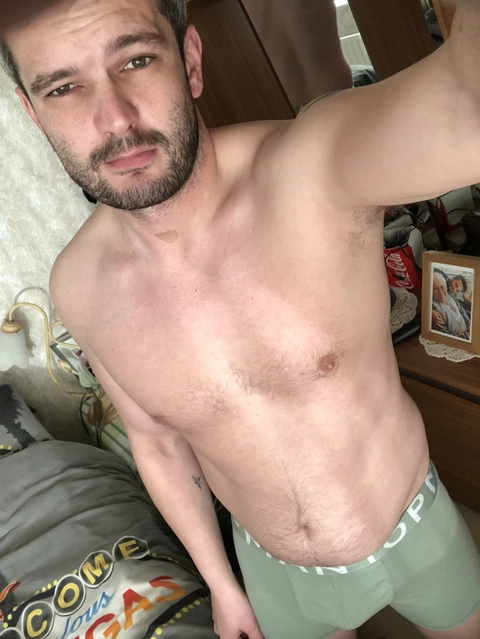 Carlos OnlyFans Picture