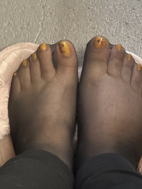 Feet 4 You OnlyFans Picture