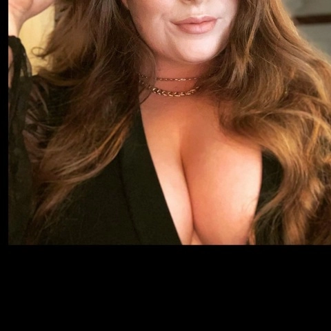 Bigtittybitch x OnlyFans Picture