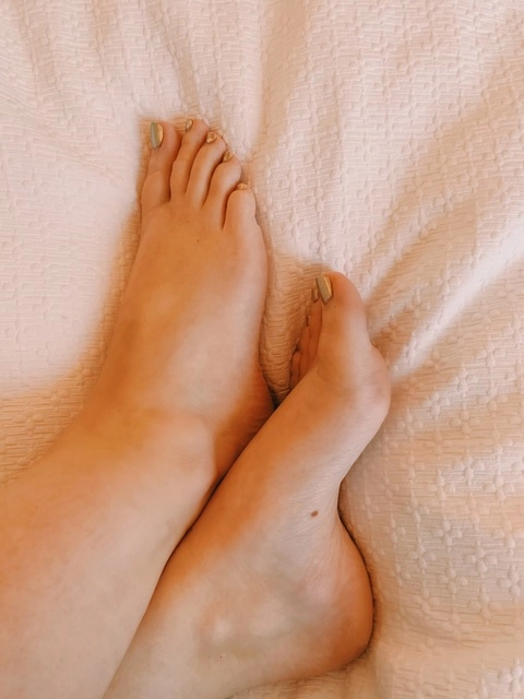 Flirtatious Feet OnlyFans Picture