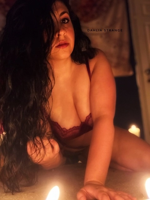 Dahlia Strange OnlyFans Picture