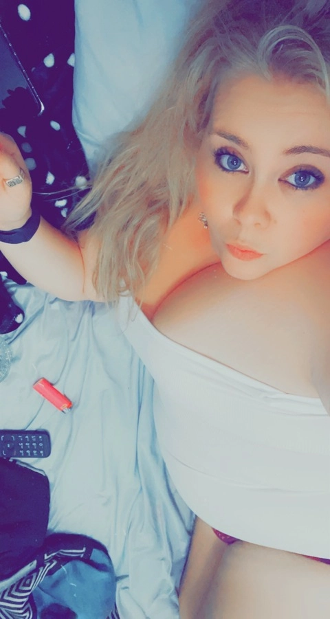 Ellyanna OnlyFans Picture