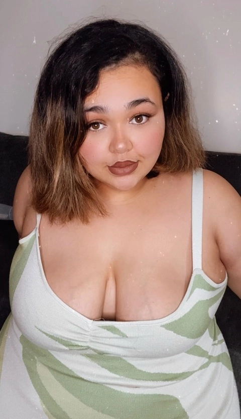 ThicMia OnlyFans Picture