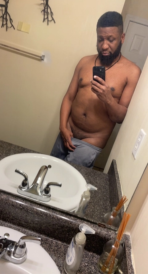 Big Dick Bandit OnlyFans Picture