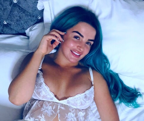 BlueHead DreamGirl 💙 OnlyFans Picture