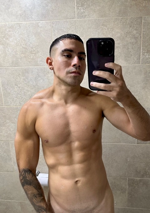 Andres Juan OnlyFans Picture