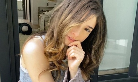 Pokimane OnlyFans Picture