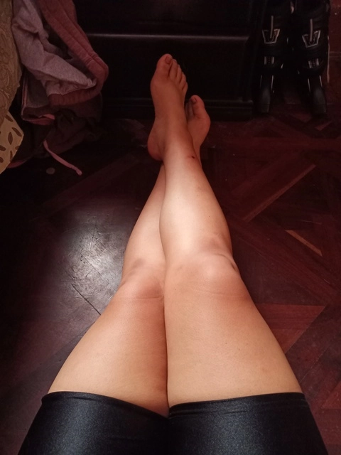 Auro's feet OnlyFans Picture