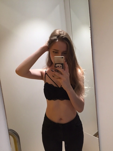 Emilia OnlyFans Picture
