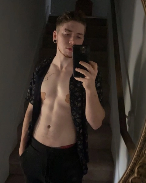 The Ftm Spence OnlyFans Picture