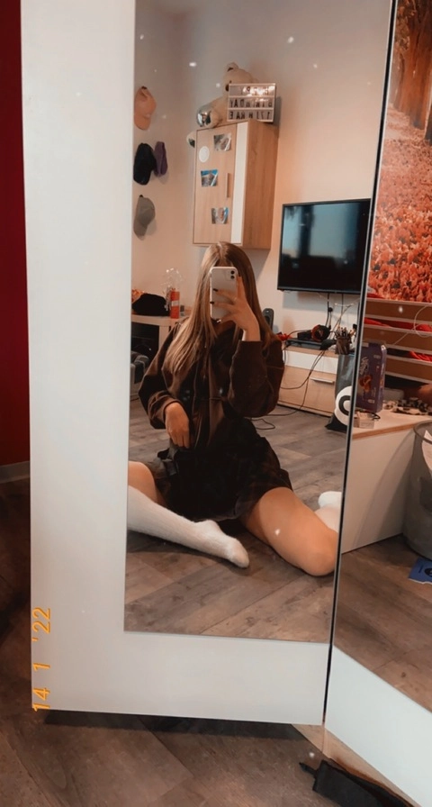 MissYunaaa OnlyFans Picture