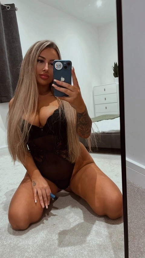 LaceyLove_UK OnlyFans Picture