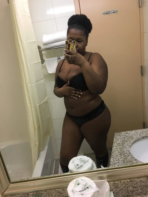 Roshonda OnlyFans Picture