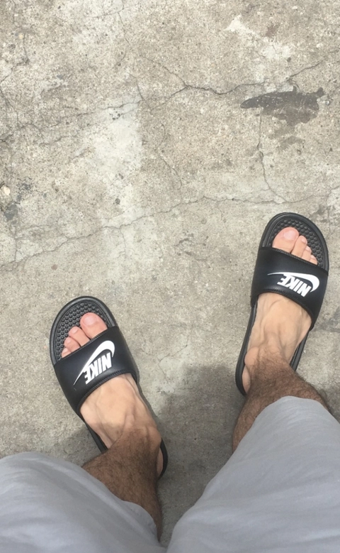 Robert Feet OnlyFans Picture