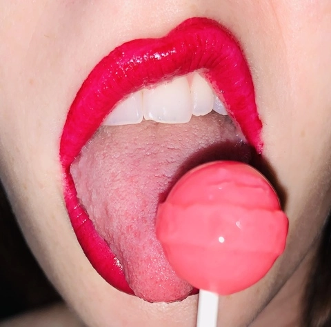 Lici Licks OnlyFans Picture